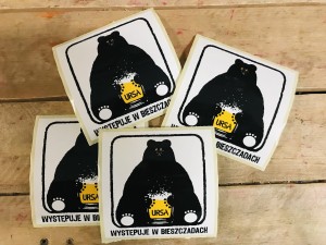 Wlepka Naklejka "Ursa Występuje w Bieszczadach"